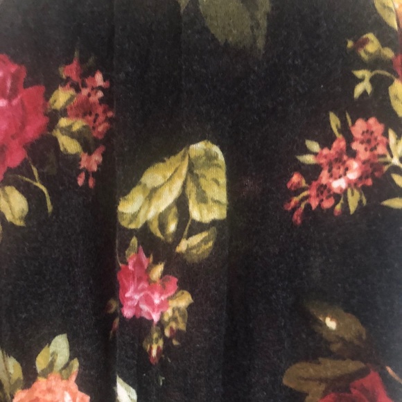 Floral Romper - Picture 3 of 3